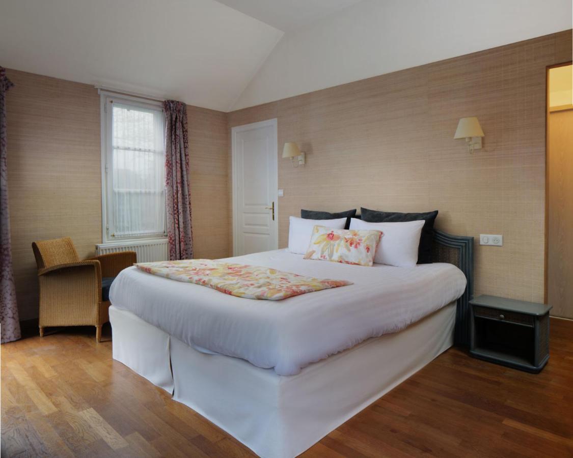 Logis Hotel Les Fuchsias Saint-Vaast-la-Hougue Ngoại thất bức ảnh