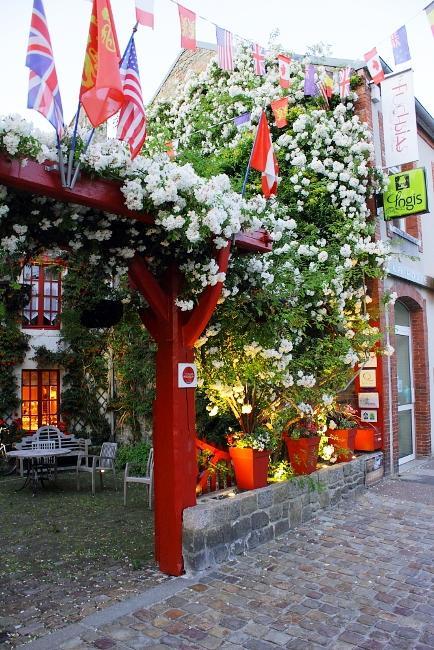 Logis Hotel Les Fuchsias Saint-Vaast-la-Hougue Ngoại thất bức ảnh